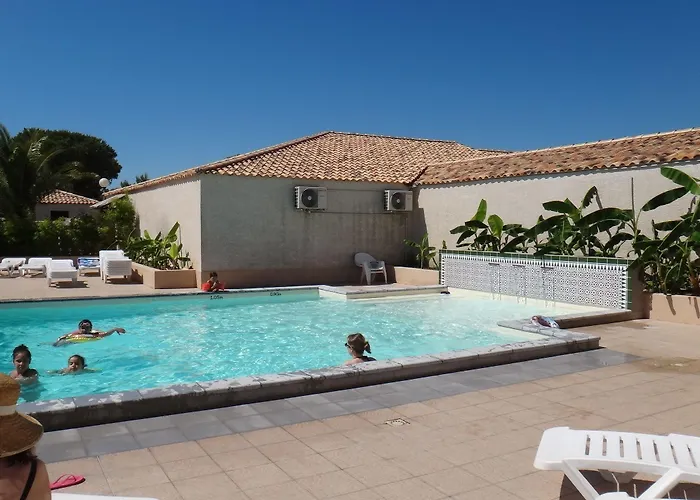Κάμπινγκ Hameau Des Cannisses 3*