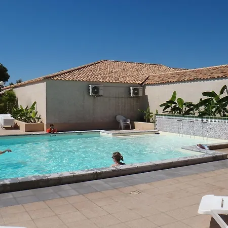Camping Hameau Des Cannisses 3*