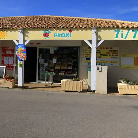 Camping Hameau Des Cannisses Gruissan